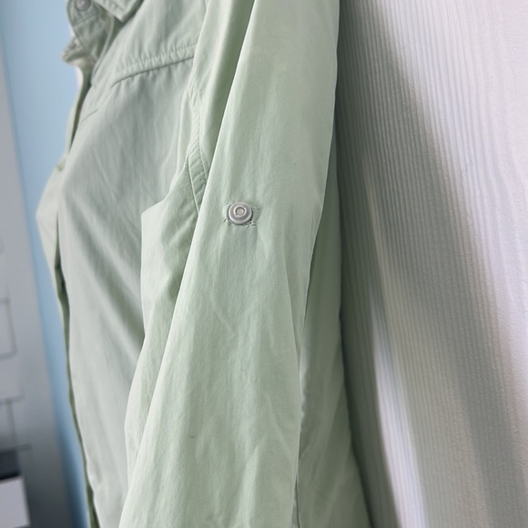 Patagonia - Sol Patrol Mint Long Sleeve Collared Button Down Hidden Pocket Top 2 - Picture 9 of 15